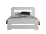 Postel z masivu 90x200 Saša bílá s roštem