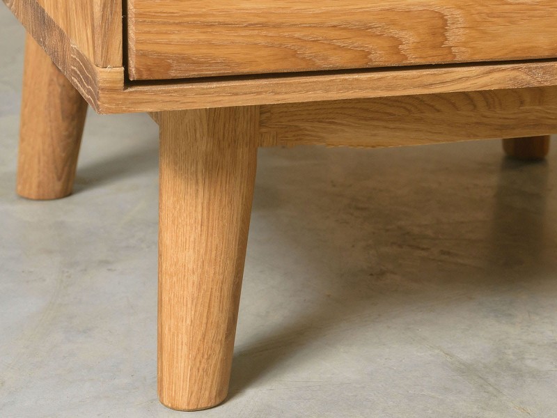 Dubová noční skříňka Bergen intenzivní olej