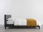 Čalouněná postel 120×200 cm Sumi Velvet – Grafitový